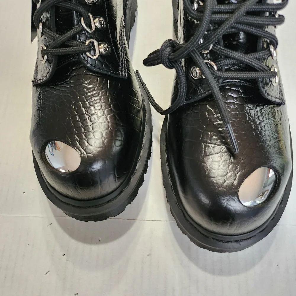 Unisex Size M7/W8 Dr. Martens Boots 1460 Pascal Steel Toe Embossed Leather Black